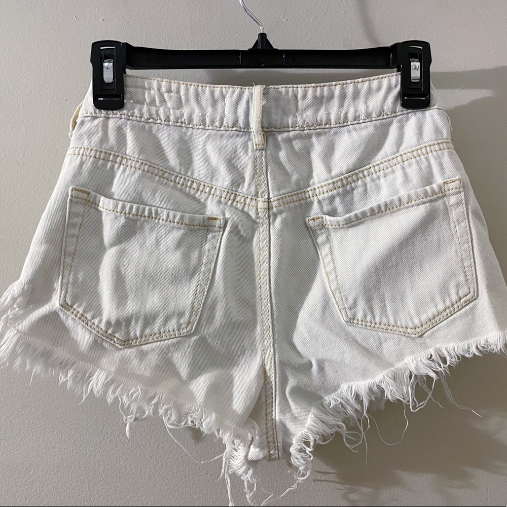 Bullhead (PacSun) high rise white wash jean shorts size 5